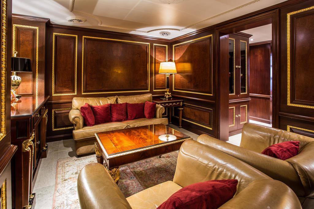 Bentley London Hotel Екстериор снимка